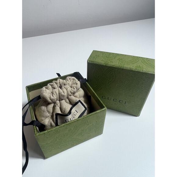 Gucci Sterling Silver Interlocking G Heart Earrings - Picture 8 of 8
